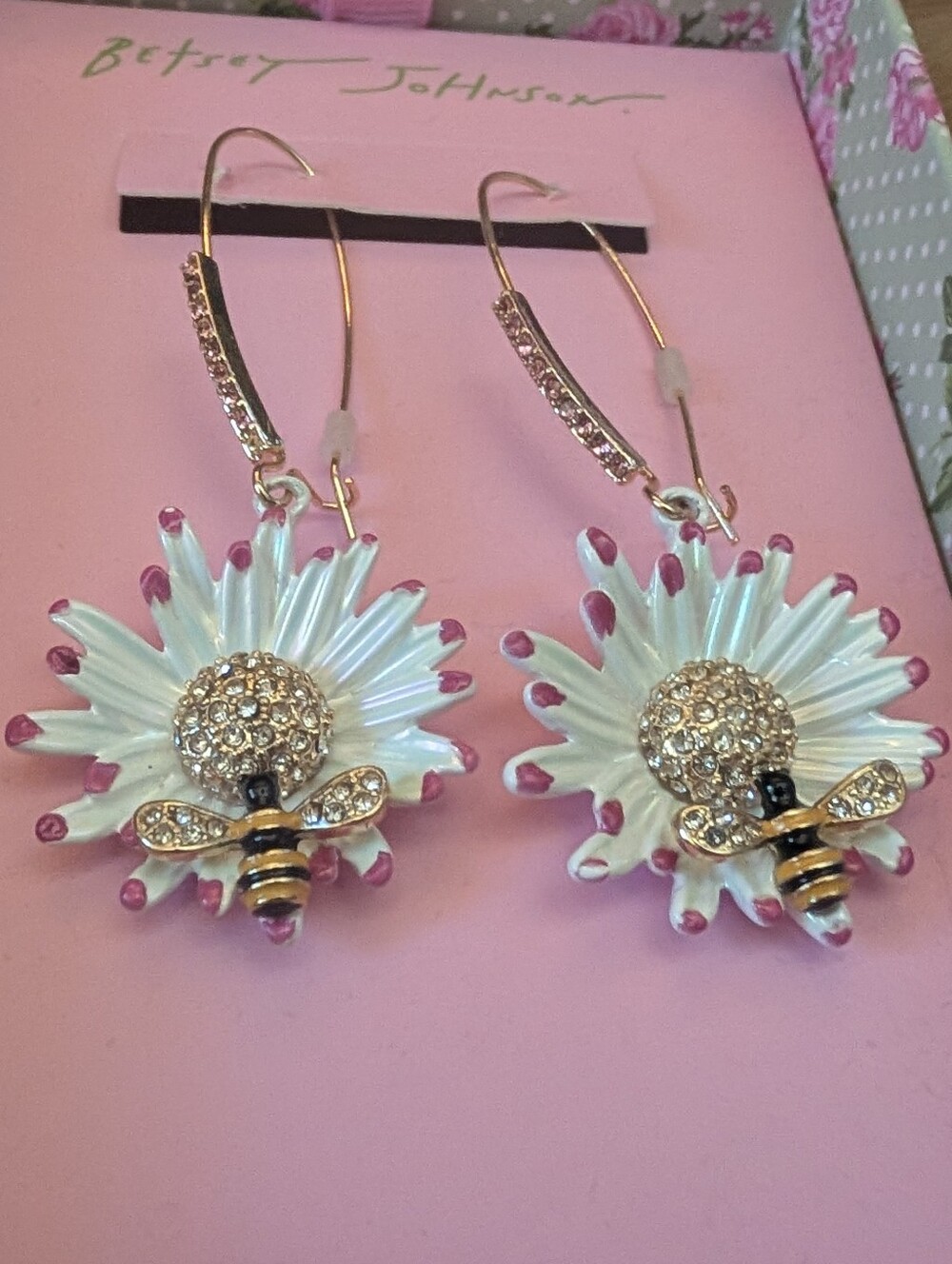 Betsey Johnson Summer Jewelry 4pc Set; 3 Pairs of Earrings & a Necklace - Picture 9 of 15